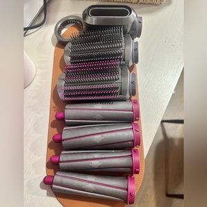 Dyson Airwrap version 1 (almost new)